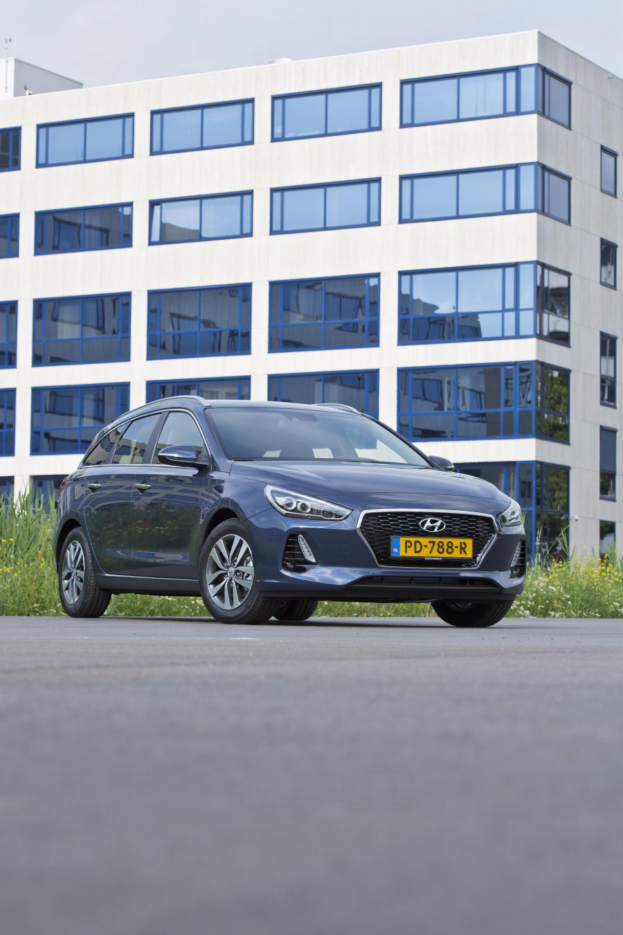  Hyundai i30 Wagon (PD) 2017 года  (WW) (фото 31 из 45)